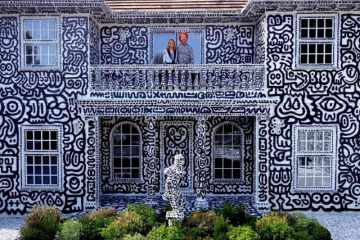 Mr. Doodle covers his entire mansion with doodles