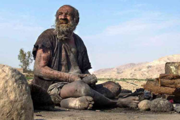 World’s Dirtiest man takes a shower and then, passes away