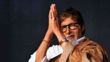 Amitabh Bachchan cuts a vein during shoot, rushed to hospital