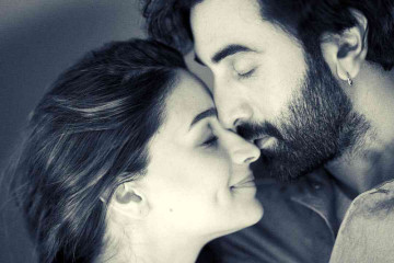 Bollywood's A-couple Ranbir and Alia Welcome Baby Girl