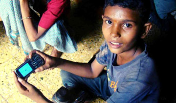 This Maharashtra village tells you how to stay away from the phones: They ban it