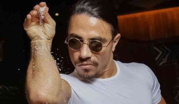 Salt Bae charges Rs. 1.3 crores to a customer dining at his restaurant