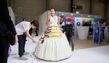 Guinness World Record for the largest edible cake dress weighing 131kg