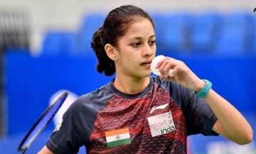 Shuttler Tanya Hemanth asked to wear headscarf to receive her medal