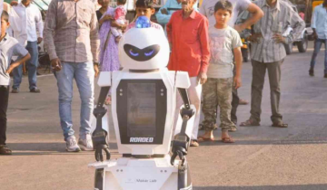 Indore has robots for traffic control