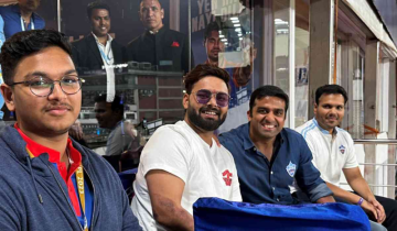 Rishabh Pant arrives to watch the IPL, fans can't keep calm