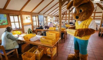 German Easter Bunny gets 70,000 letters from Children