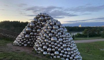 A Man Climbed on top of a Public Artwork in Canada, got Trapped inside, Fined Rs. 4 Lakh