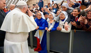 Pope Francis grants women the right to vote at a bishops meeting