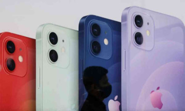 डिलीवरी एक्जीक्यूटिव डिलीवरी के रास्ते में 10 Apple iPhones को डमी से बदल देता है