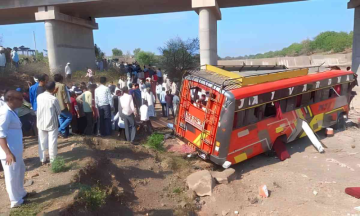 Tragic Bus Accident in Madhya Pradesh: 22 lives lost as bus plunges off bridge in Khargone