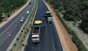 Ghaziabad-Aligarh expressway constructs 100 km bituminous lane in 100 hours