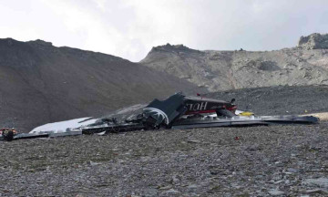 Tourist plane crashes in Switzerland