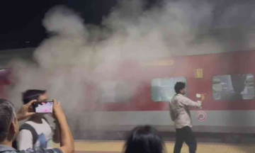 Minor fire incident on Durg-Puri Express in Odisha triggers panic among passengers