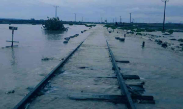 Monsoon Emergencies: Inflatable rescue boats at 5 railway stations of Mumbai Central line