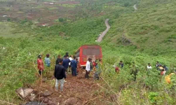 Vygr Maharashtra: Bus falls into 150 ft deep gorge in Nashik, 1 killed, 22 injured