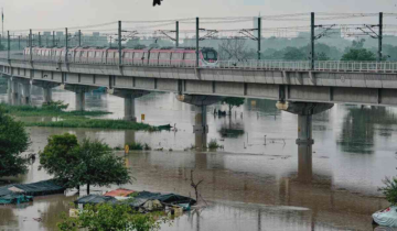 यमुना का जलस्तर घटा, निचले इलाकों में बाढ़ बरकरार