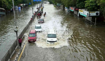 दिल्ली बाढ़ से जूझ रही है, यमुना लगातार खतरे के स्तर से ऊपर बढ़ रही है