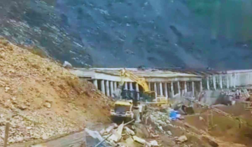 Land slides at Jammu-Srinagar highway, pilgrims left stranded