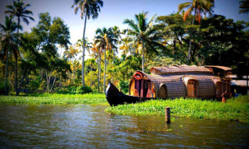 ಕೇರಳಕ್ಕೂ ಮರುನಾಮಕರಣ - ಇದನ್ನು ಈಗ ಕೇರಳಂ ಎಂದು ಕರೆಯಬಹುದು