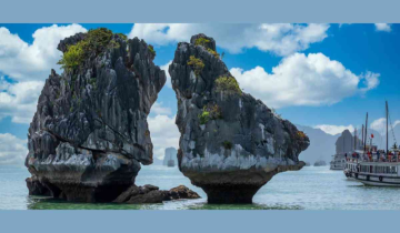 Vietnam's iconic 'Kissing Rocks' face crumbling due to geological shifts, experts warn