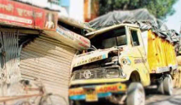 A Fatal Meal - 4 dead, 3 injured as truck rams into roadside eatery