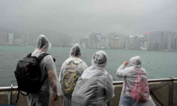 Devastating tropical Storm 'Koinu' approaches in Hong Kong