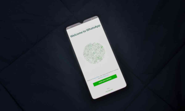 Govt is going to make WhatsApp disclose source ID of people sharing Deepfakes