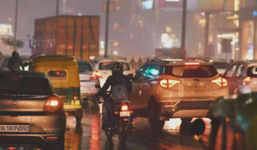 Rainfall in Delhi Causes Temperature to Drop 3 Degrees Below Season's Average