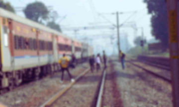 Maoists explode railway tracks in Jharkhand, disrupt Howrah-Mumbai route