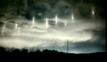 Pillars of Light Spotted in Japan’s Night Sky: Alien Invasion Soon?