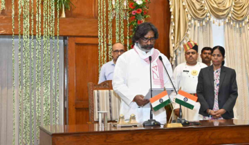 Hemant Soren takes oath as the Chief Minister of Jharkhand today