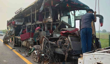 18 dead in UP bus accident, double decker bus rams milk tanker