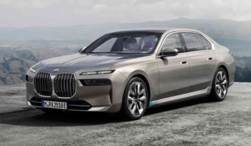 BMW i7 Review: The Future of Luxury Electric Sedans in India!