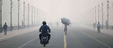 Top Pulmonologist Urges: ‘If You Can, Leave Delhi for 6-8 Weeks’ Amid Toxic Pollution Haze