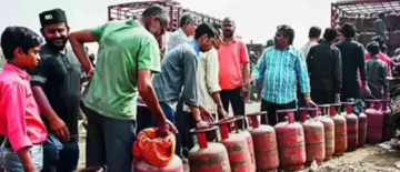 LPG Cylinder Shortage Sparks Panic in Bangalore, Tamil Nadu & Mumbai