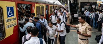 Misuse of दिव्यांग कोच in Mumbai Local!