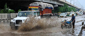 Delhi Under Water: Heavy Rain Sparks Flooding, Tree Falls, Traffic Chaos Across NCR