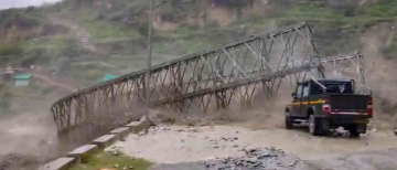 Uttarakhand Flash Flood Alert: IMD Warns 12 Districts as Heavy Rain Triggers Flood Risk in Chamoli