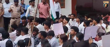 4-Year Nursing Degree Incomplete After 6 Years! Massive Student Protest in Khargone, MP