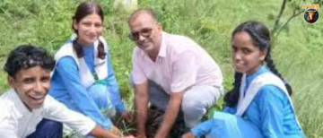 Eco-Friendly Raksha Bandhan: Uttarakhand Students Tie Rakhis to Trees in Tehri