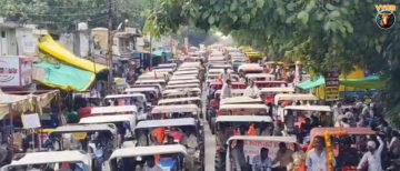 Massive Farmer Protest in Khargone: Hundreds of Tractors Rally for Land Compensation and MSP