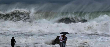 Cyclone Arnab Alert: 14 States on High Alert as 222 kmph Winds Raise Fears