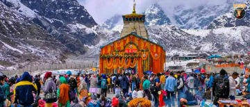 Fresh Snowfall Transforms Kedarnath Dham; Portals to Close for Winter on Nov 11
