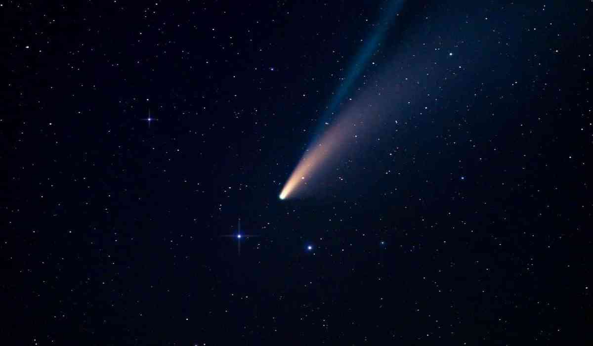 Comet returns in 50000 years, don't miss it again