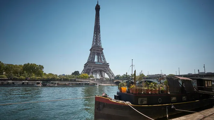 Concerns over pollution in the River Seine