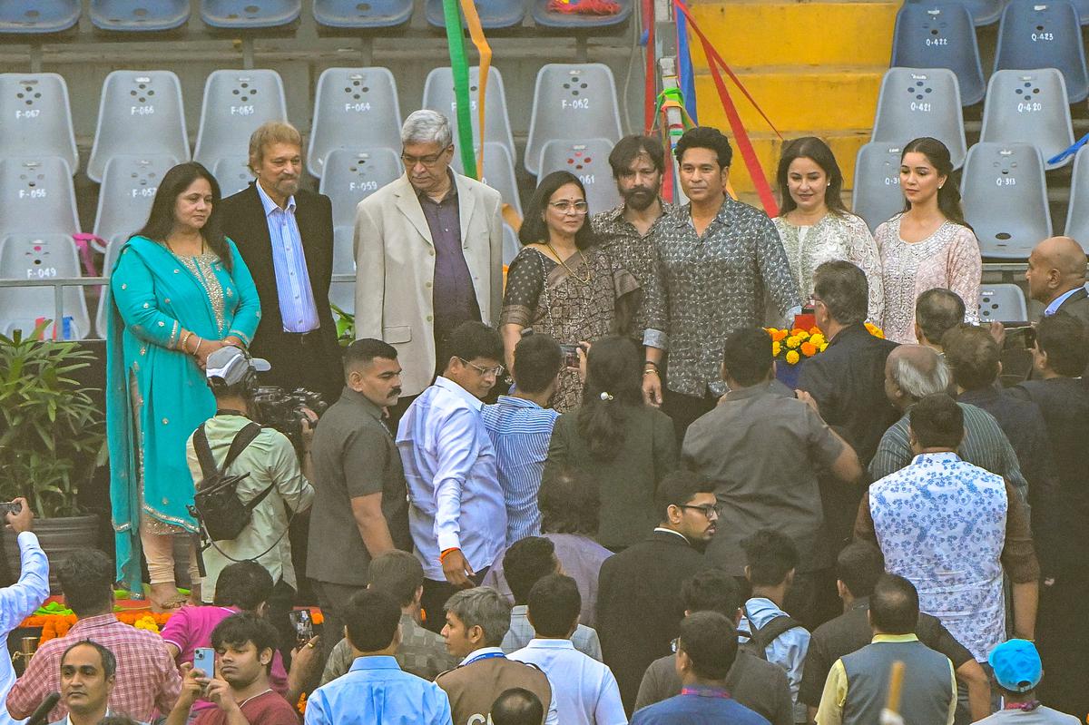 sachin and family at Wankhede