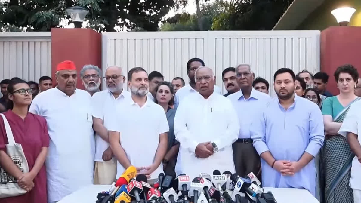 Supreme Court Pulls Up Rahul Gandhi Over Anti-CEC Protest