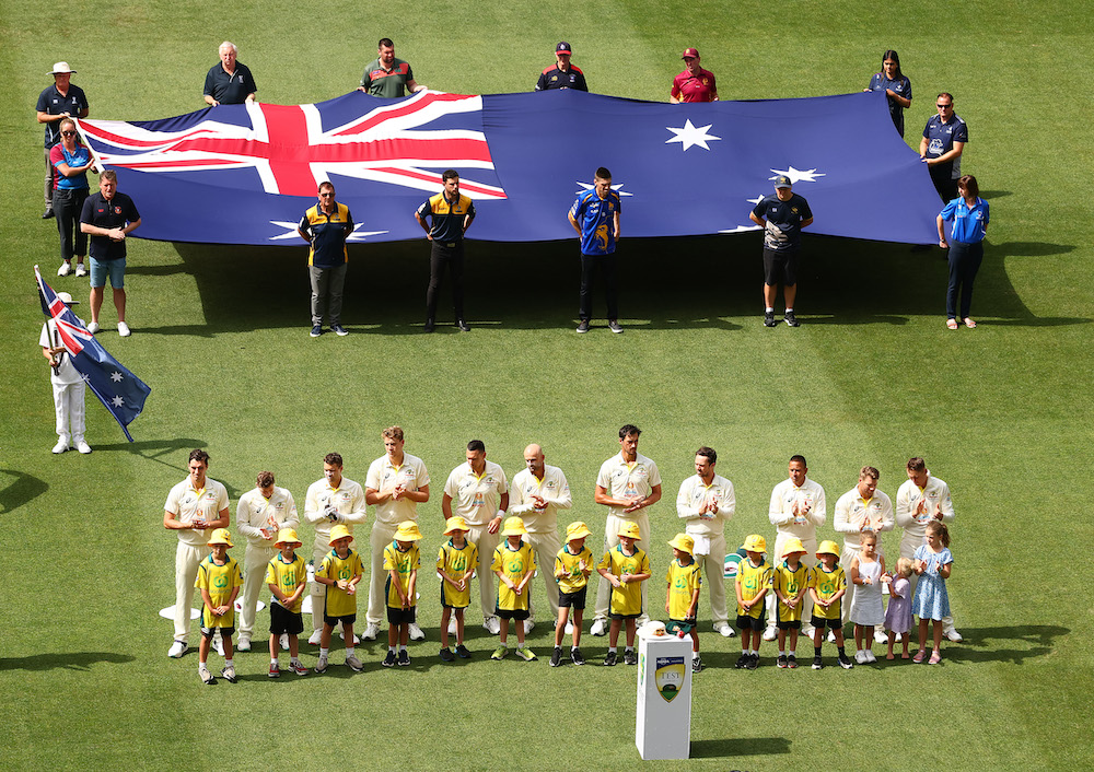 MCG pays tribute to Shane Warne