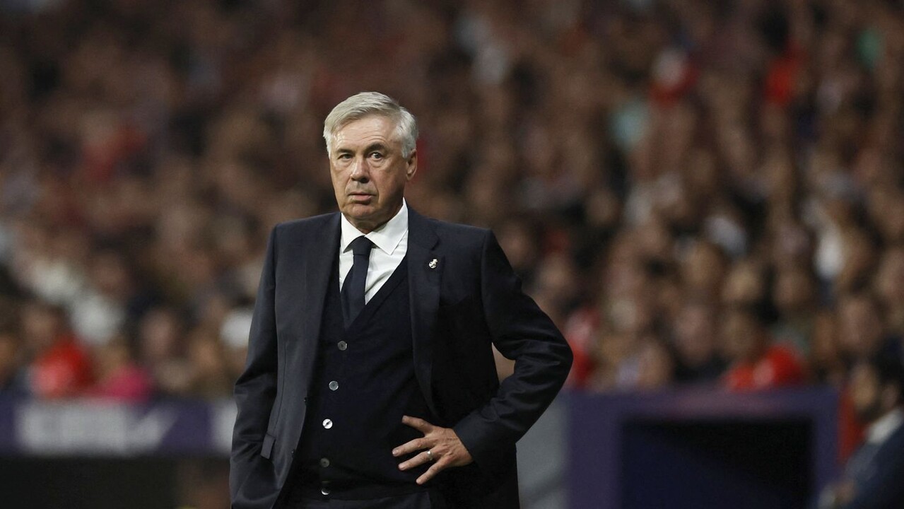 Carlo Ancelotti with the raised left eye